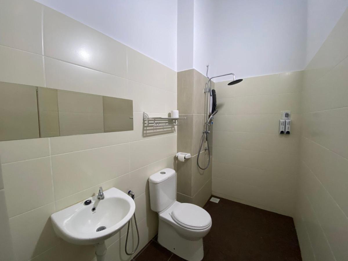 Desaru Happy Guest House D Exterior photo